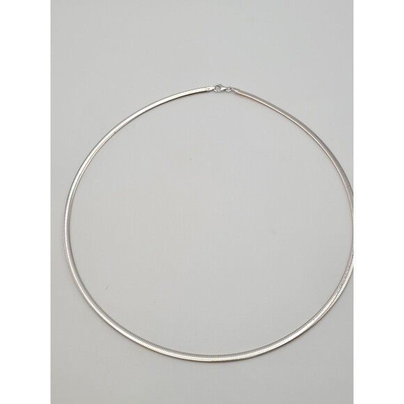 Reversible 14k White & Yellow Gold Omega Chain Necklace 18" Length, 13.74g - Picture 10 of 13